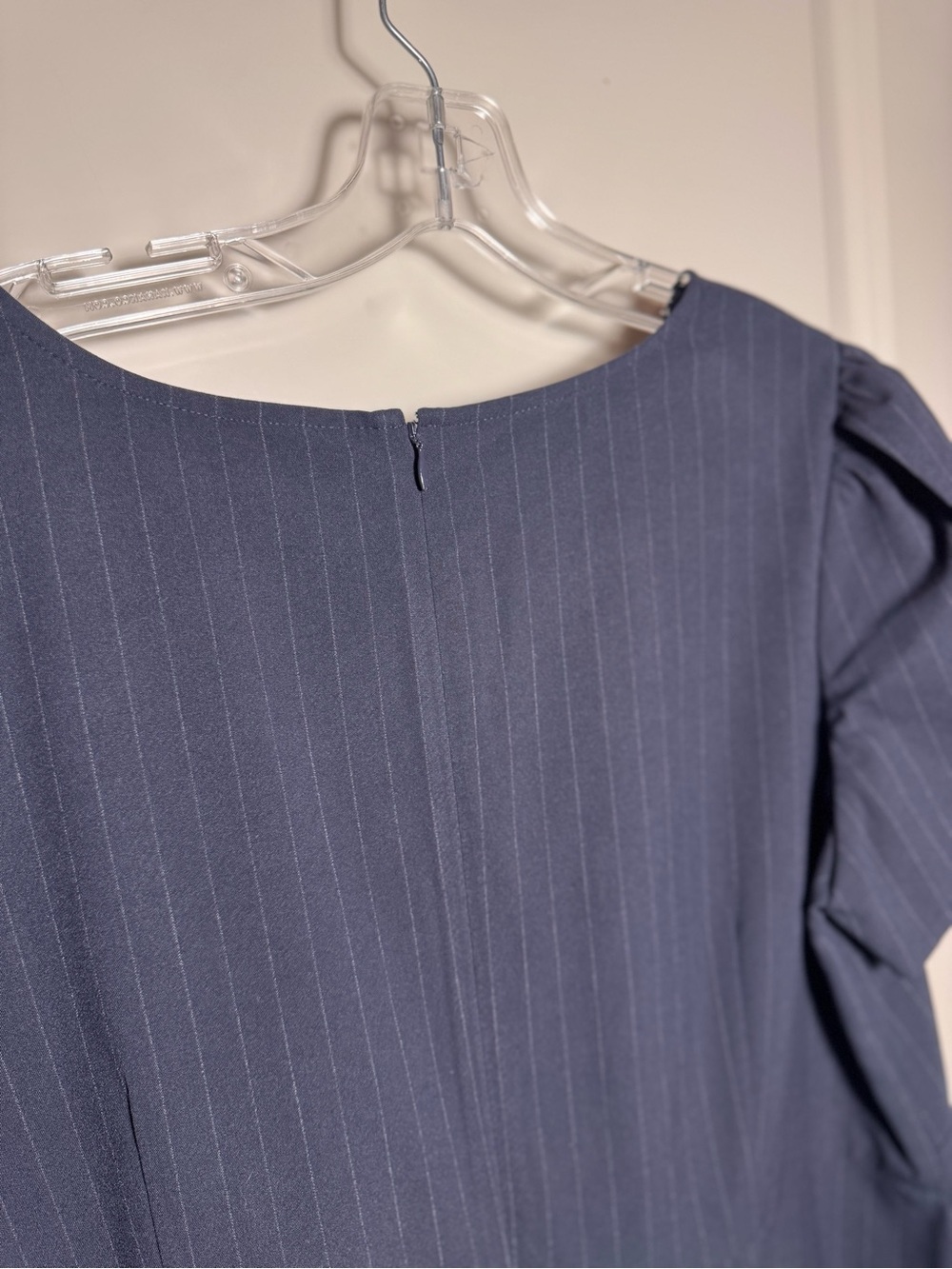Loft plus Navy Pinstripe Short Sleeve Shift Dress size 16 - Picture 6 of 7